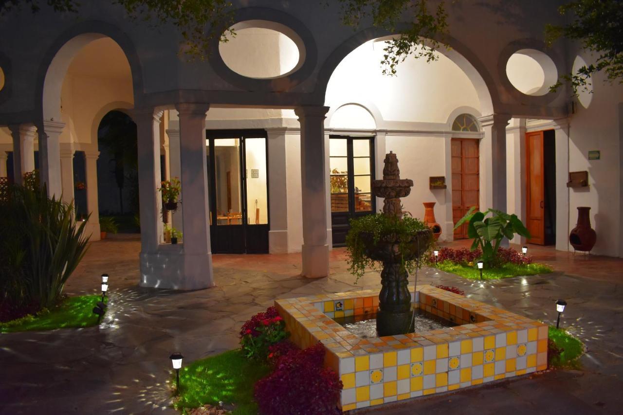 Hotel Tlaquepaque Pueblito Esterno foto