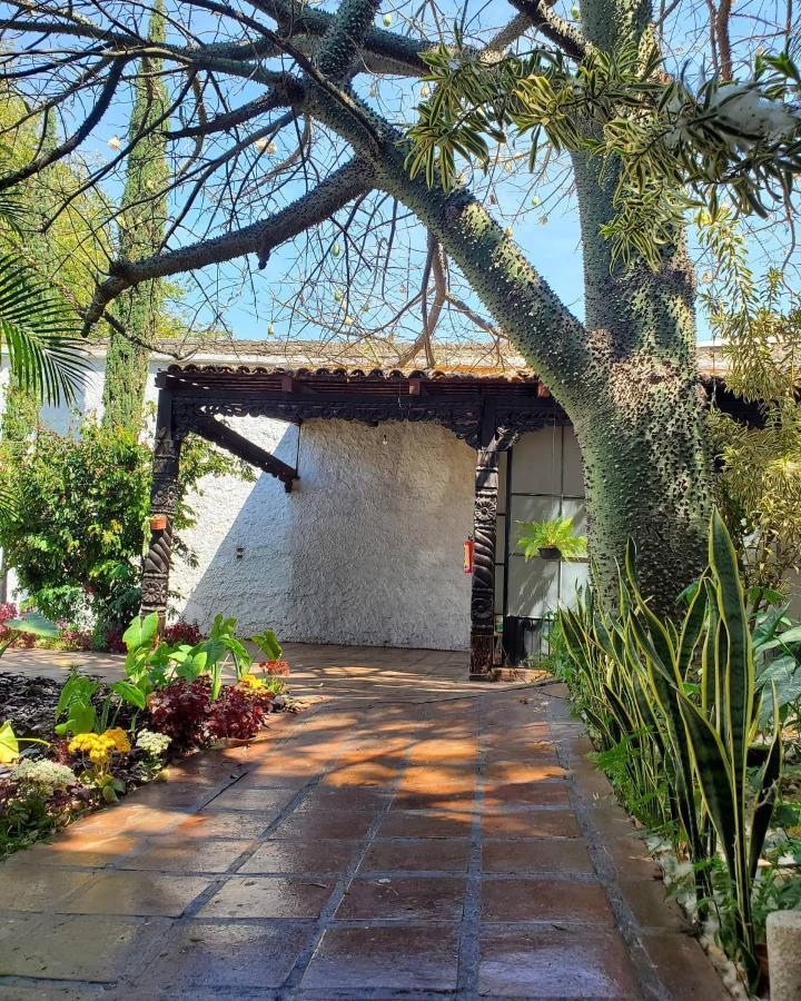 Hotel Tlaquepaque Pueblito Esterno foto