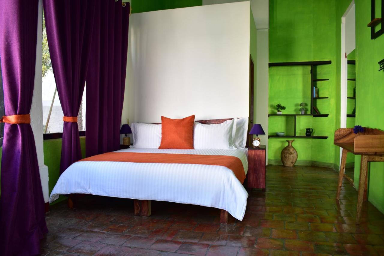 Hotel Tlaquepaque Pueblito Esterno foto